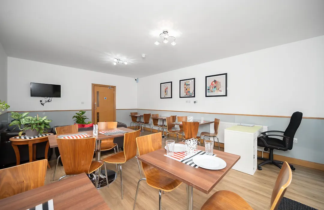 Flexistay Aparthotel Sutton-1